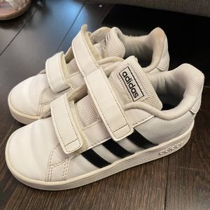 Kids Adidas Grand Court Sneakers